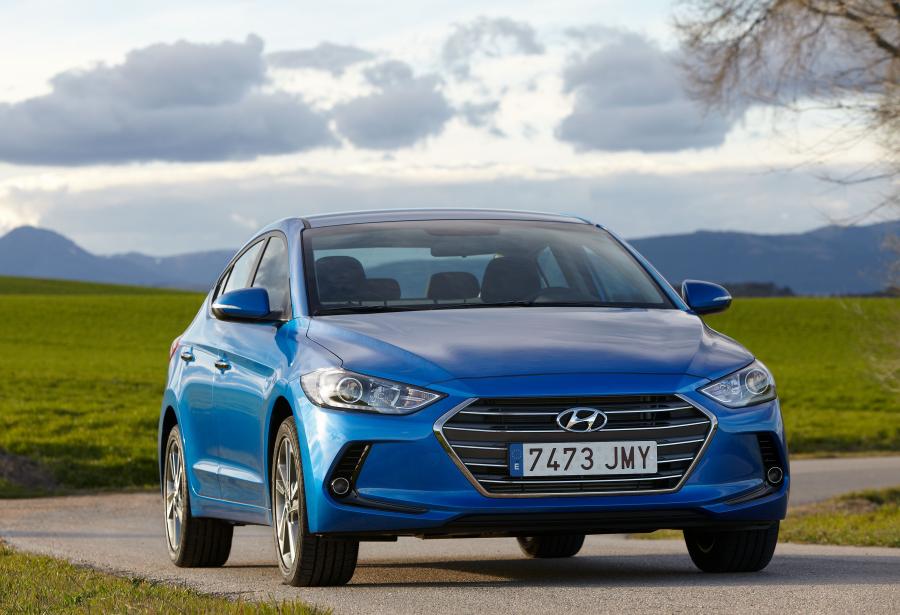  Hyundai Elantra 2016 года  (фото 27 из 30)